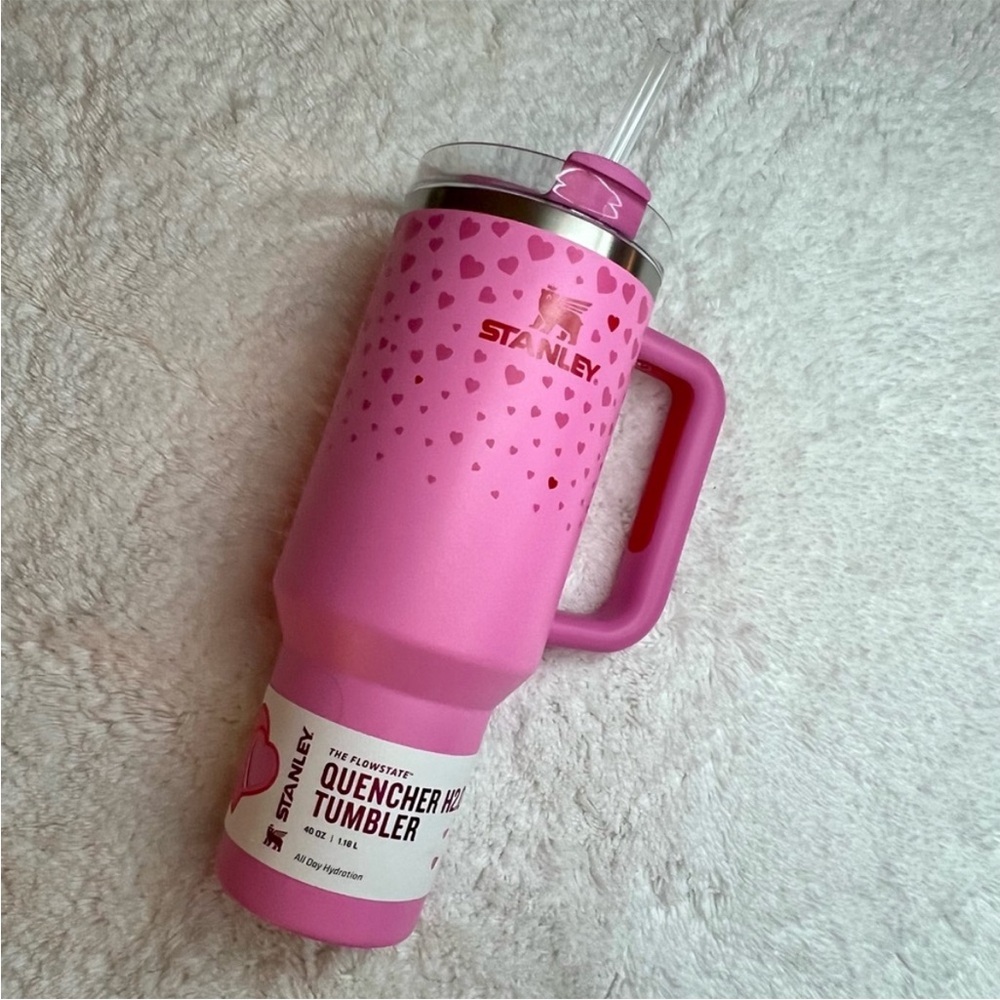 Stanley 40 oz Stainless Steel H2.0 Flowstate Quencher Tumbler Sweet Hearts - Picture 2 of 6